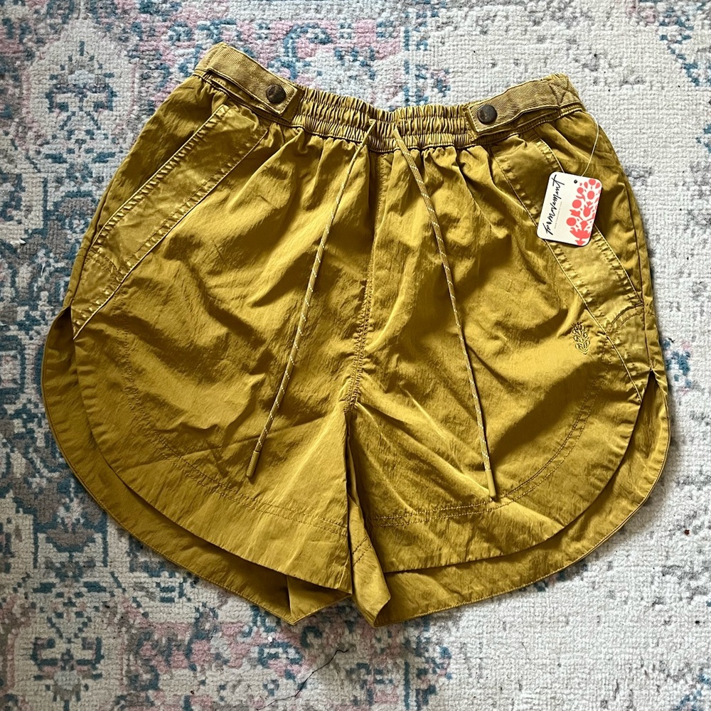 New with Tags, Never worn, Free People Movement Shorts- XS